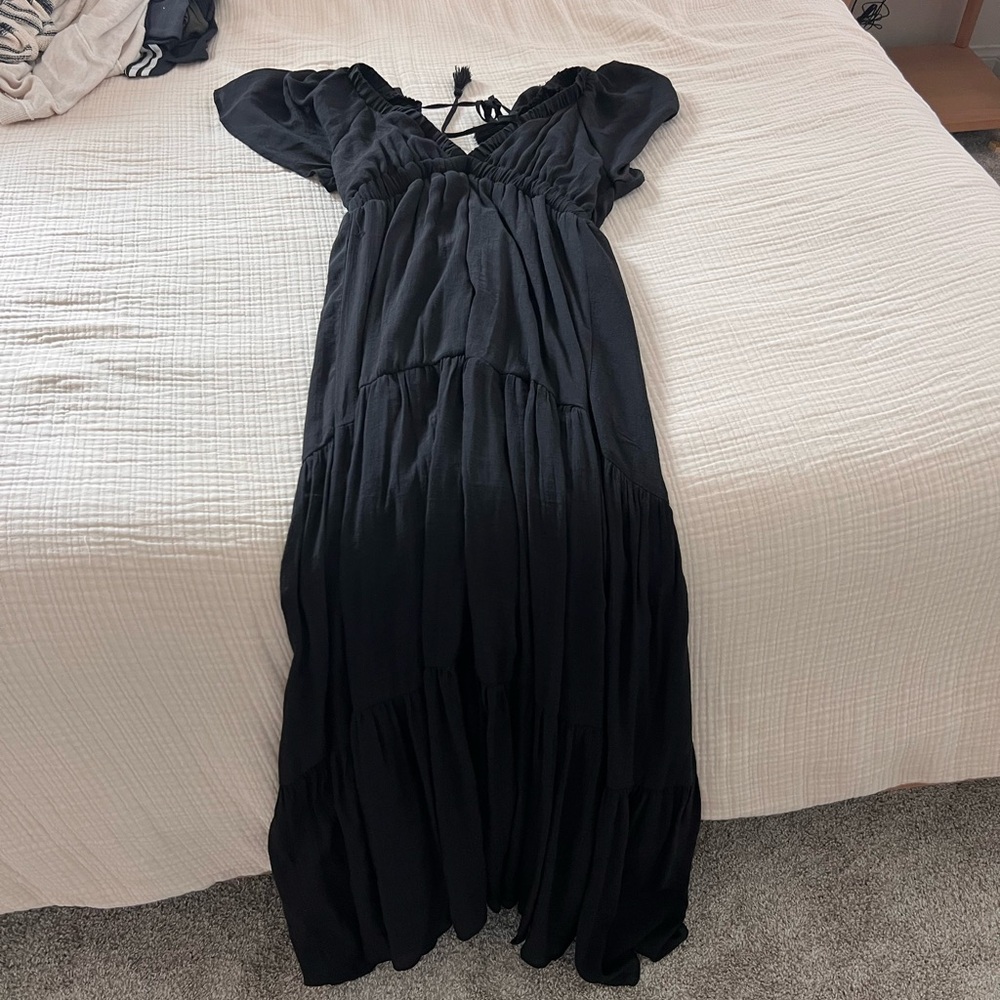 Elegant Black Maxi Dress
